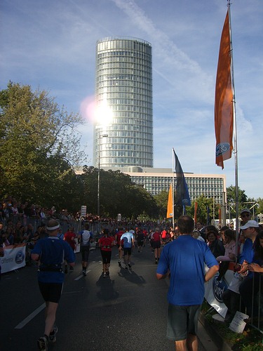 Kurz vor dem Ziel - Köln Marathon 2006
