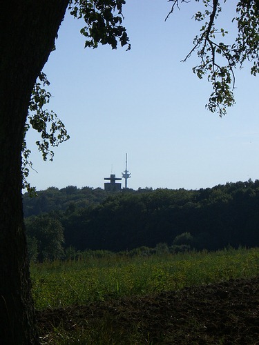 Wasserturm Bergwald und Funkturm Grünwettersbach in trauter Zweisamkeit